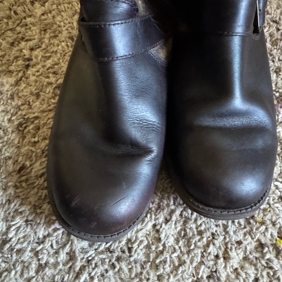 Ugg Chancery Boot - Picture 6 of 10